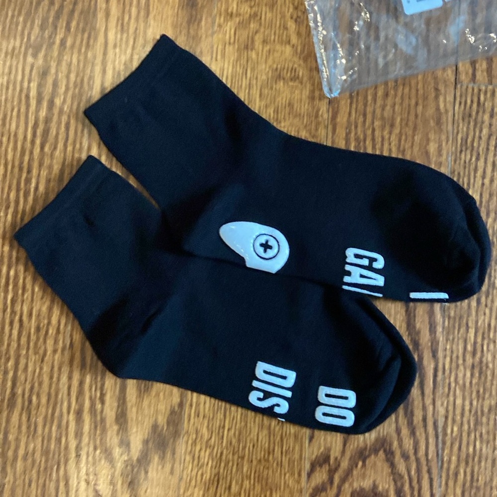 Do Not Disturb I’m Gaming crew socks - Picture 2 of 2